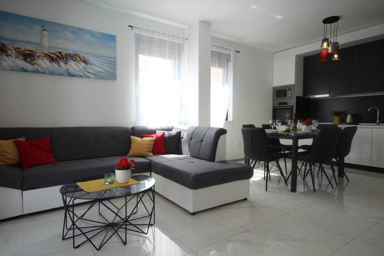 Villa Essenza - Luksuzne Kuce Za Odmor โวดีเซ ภายนอก รูปภาพ