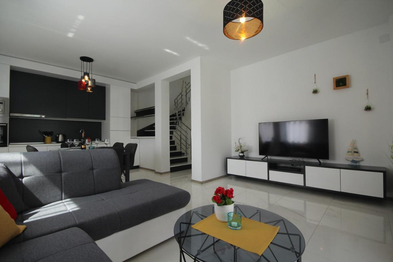 Villa Essenza - Luksuzne Kuce Za Odmor โวดีเซ ภายนอก รูปภาพ